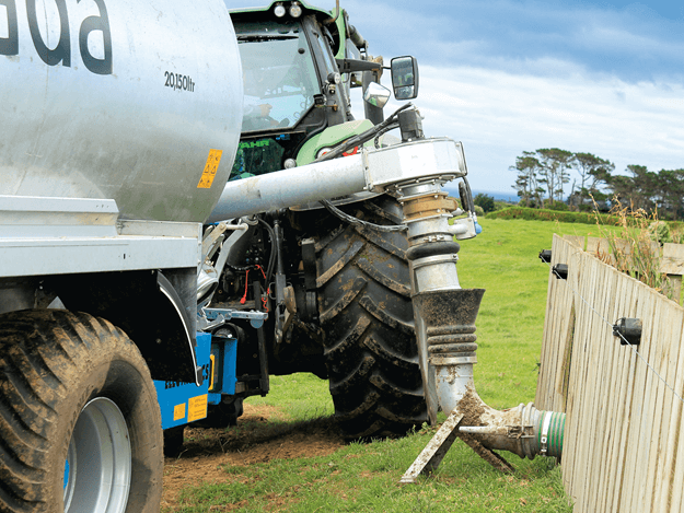Slurry Tanker Buying Tips 6 Nevada Farm Trader 20000L Triple Slurry Tanker at the filling station