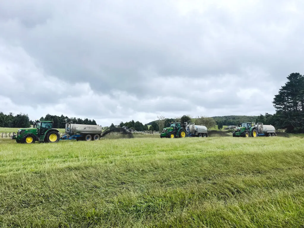 LJS Contracting’s Success in Effluent Spreading 1 Contractors using 3 x Tandem Slurry Tankers to spread effluent