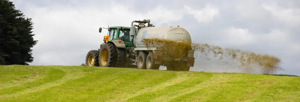 Slurry Tankers: 3 Must Haves 1 Nevada Hero RainWave spreading with a Tandem Slurry Tanker