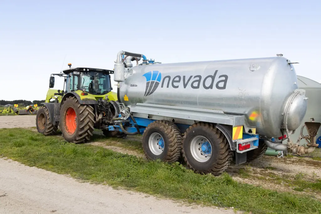 Why is a Slurry Tanker Your Best Option? 2 Nevada 12,800L Tandem Slurry Tanker