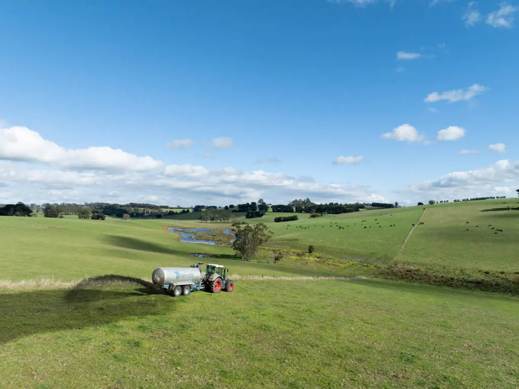 Nevada RainWave™ vs Traditional Splash Plate 3 Nevada Tandem Slurry Tanker Splash Plate in Australia
