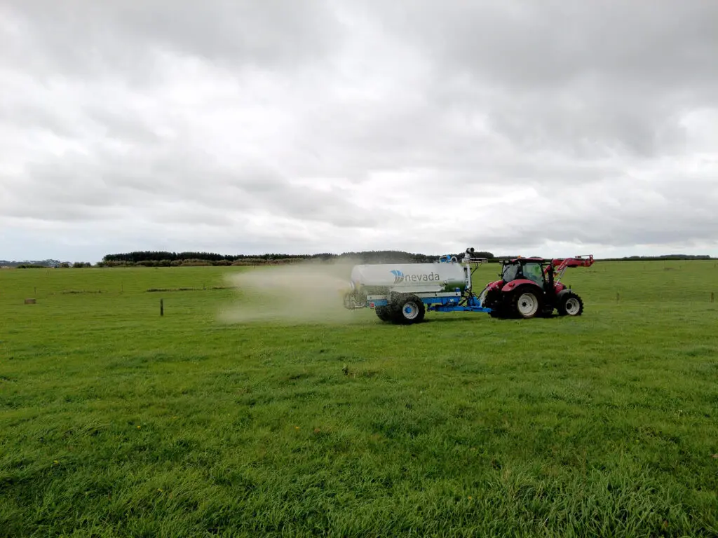 Dave's Keeping The Cows Happy 1 Nevada single axle slurry tanker spreading effluent