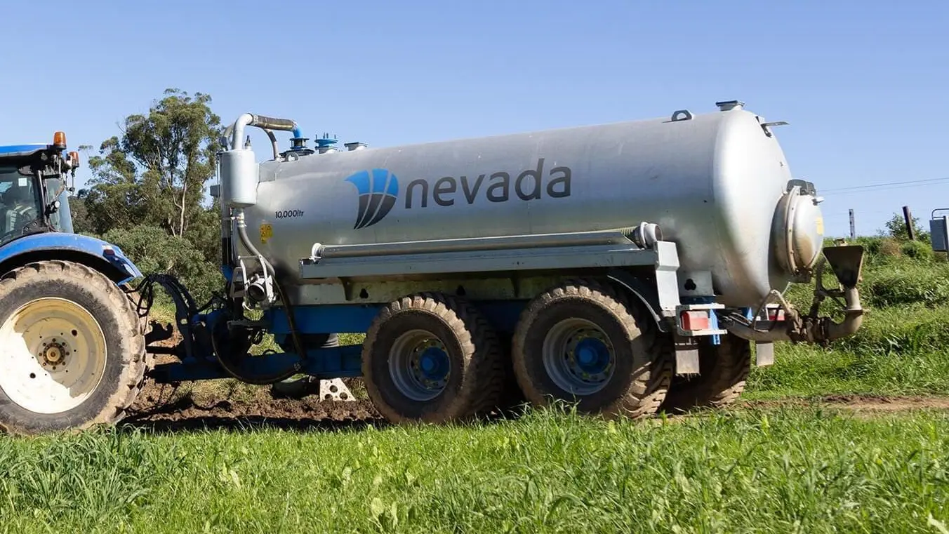 5 Advantages of Slurry Tankers for Smart Dairy Farmers 2 Nevada 10,000L Tandem Slurry Tanker