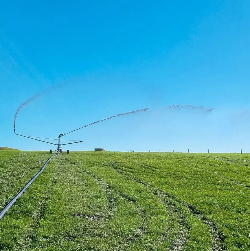 King Cobra vs Magnum Travelling Irrigator 2 Nevada Greenback Magnum Travelling Irrigator