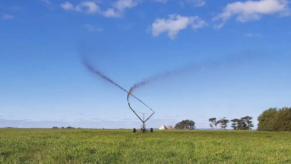 Nevada Greenback Travelling Irrigator spr3eading effluent in a paddock