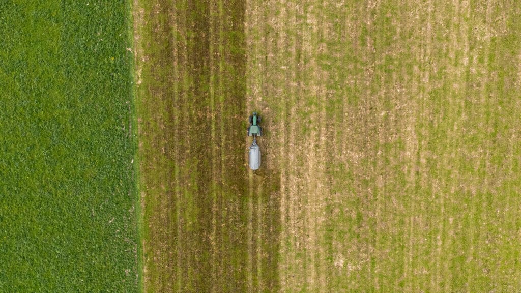 Top view Nevada Tandem Slurry Tanker RainWave Spread Pattern